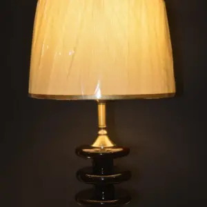 Gold-colored base lamp
