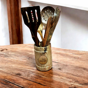 wooden spoon with container-pakistanshandicraft